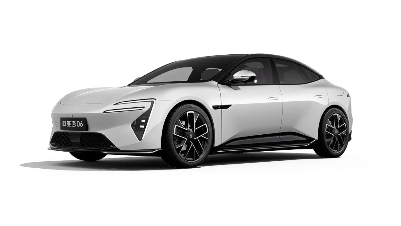 2025 Avatr 06 Mid-Size Luxury Electric Sedan - LUM