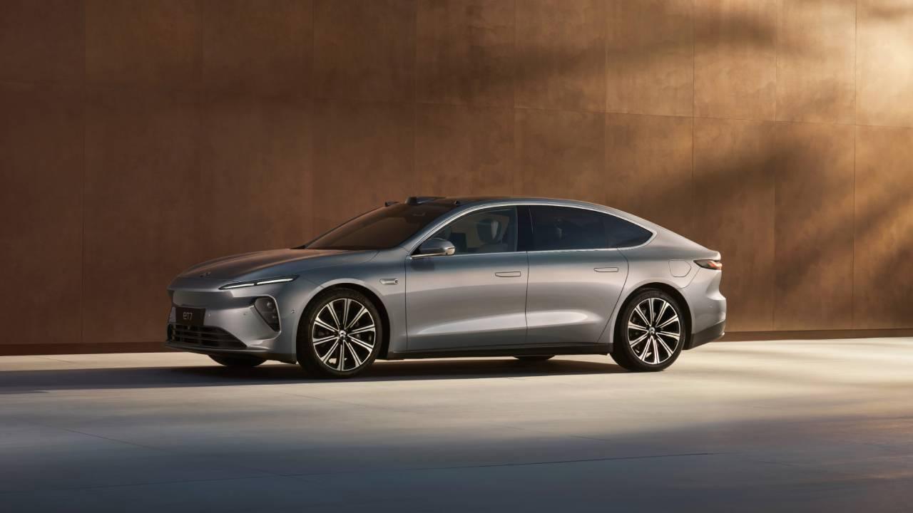2024 NIO ET7 Full-Size Luxury Electric Sedan LUM