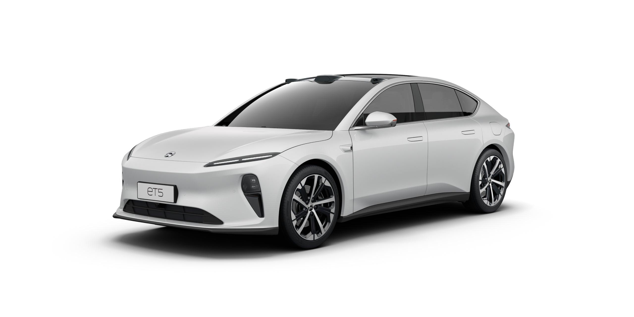 2024 NIO ET5 Mid-Size Luxury Electric Sedan Cloud White - LUM Auto