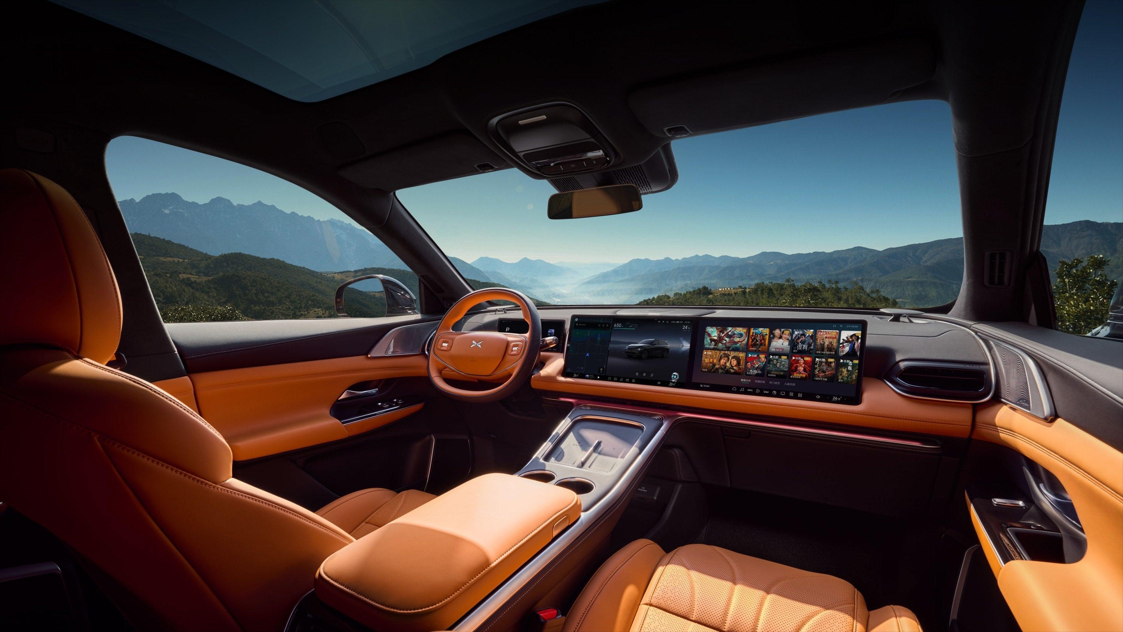 2025 XPeng G9 Mid-Size Luxury Electric SUV LUM