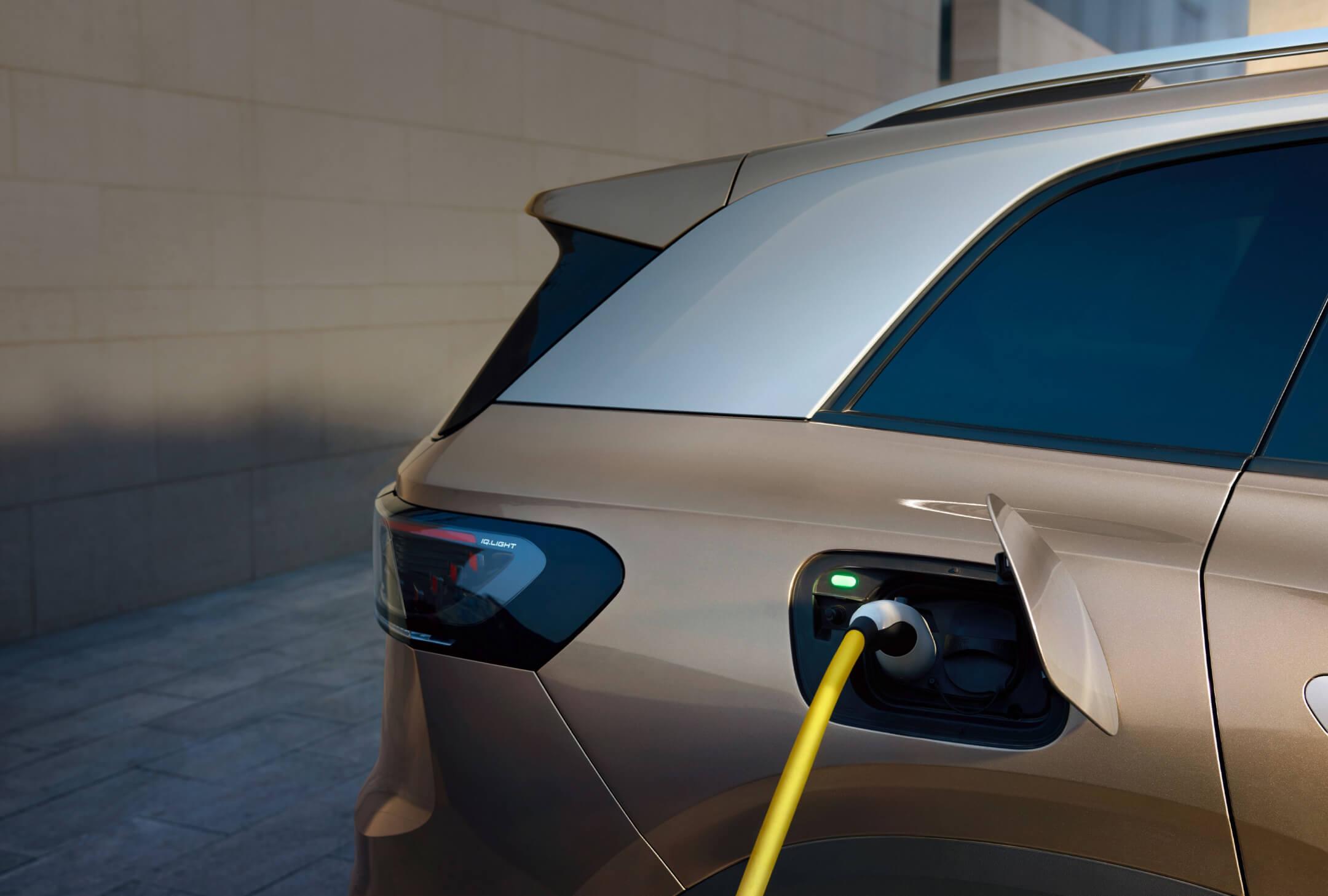 2024 Volkswagen ID.6 CROZZ Electric SUV - LUM Auto