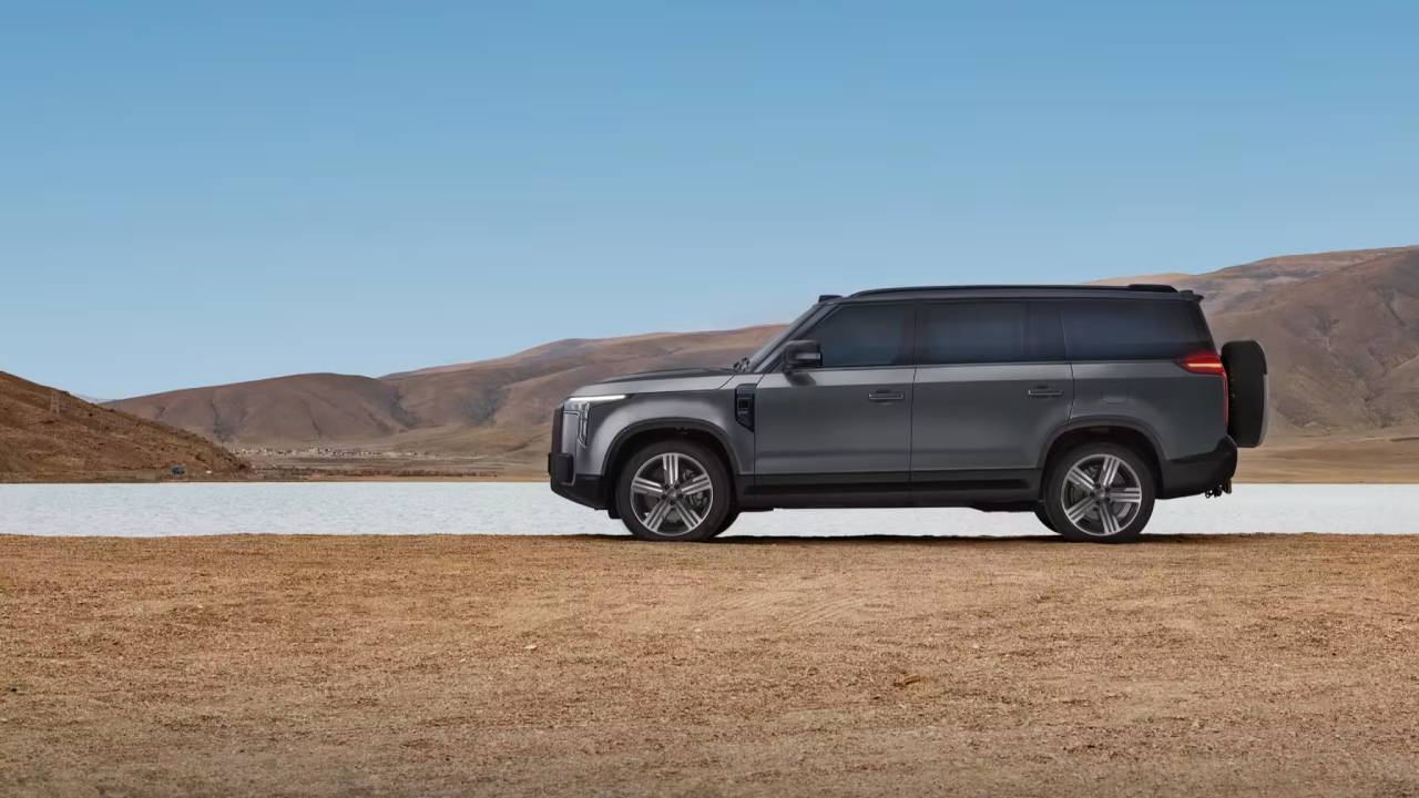 2024 ROX 01 Mid-Size Smart Luxury Range-Extended Electric SUV