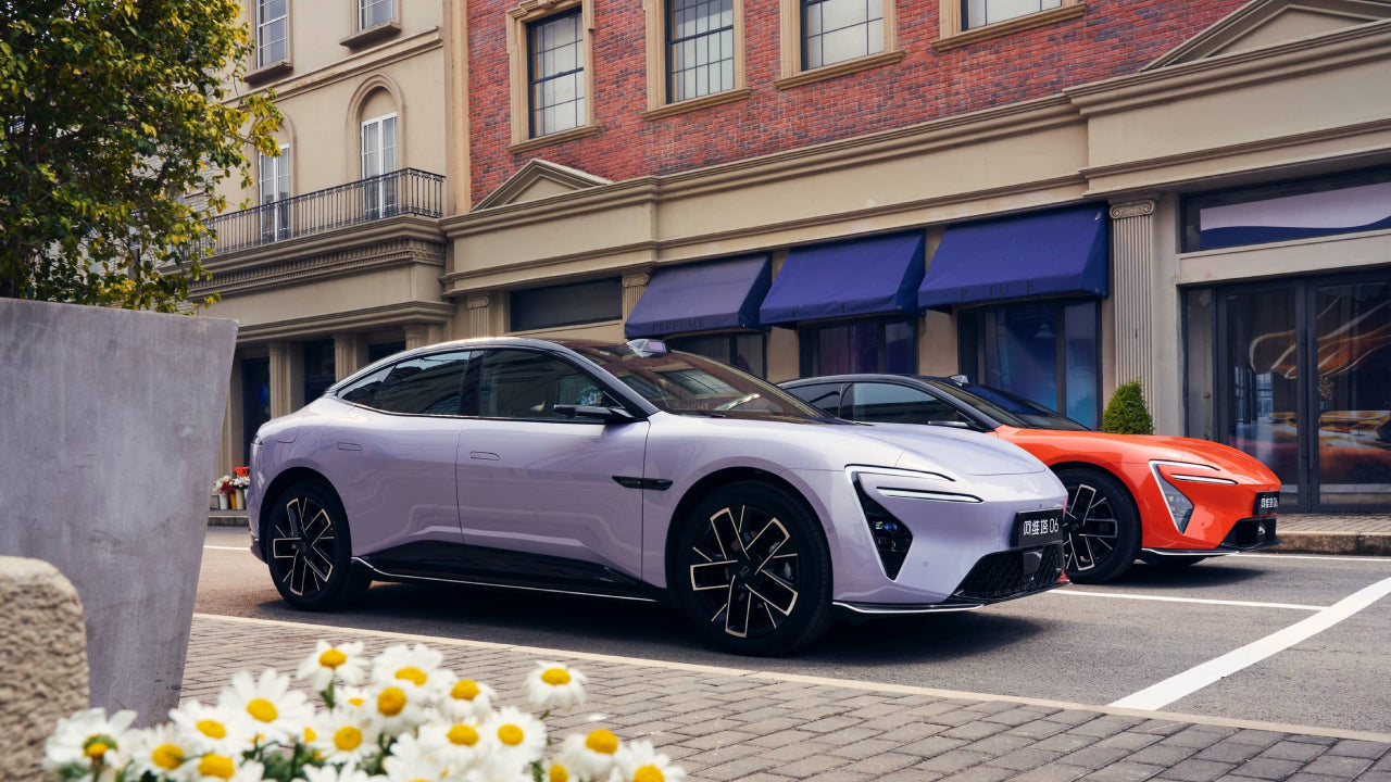 2025 Avatr 06 Mid-Size Luxury Electric Sedan