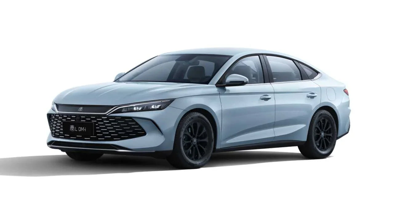 2025 BYD Qin L DM-i Compact Plug-in Hybrid Sedan Cyan - LUM Auto